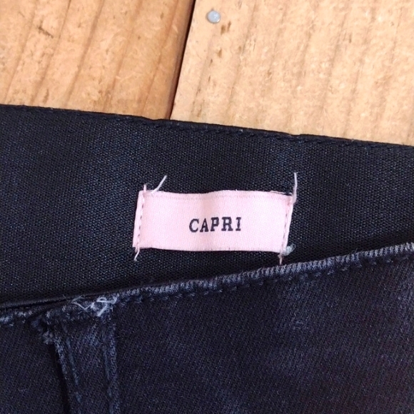 Juicy Couture Vintage Black Stretch Denim Capri Jeans Size 6 - Picture 7 of 13